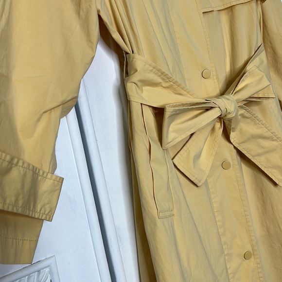 Banana Republic Yellow Trench Coat - Picture 2 of 9